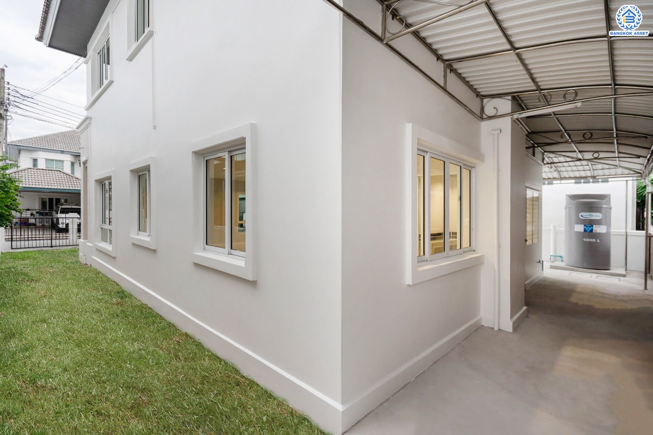 บ้านมือสองตกแต่งใหม่ โครงการ ชวนชื่นโมดัส ราชพฤกษ์-ท่าอิฐ เนื้อที่กว่า 53 ตร.ว. พร้อมฟังก์ชัน 3 ห้องนอน 3 ห้องน้ำ จอดรถได้ 2 คัน บนทำเลศักยภาพ เชื่อมต่อถนนรัตนาธิเบศร์ และถนนราชพฤกษ์ ทำเลใจกลาง 2 เซ็นทรัล ใกล้รถไฟฟ้า "สถานีบางรักน้อยท่าอิฐ"